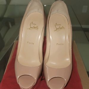 Christian louboutin Nude Patent Heels